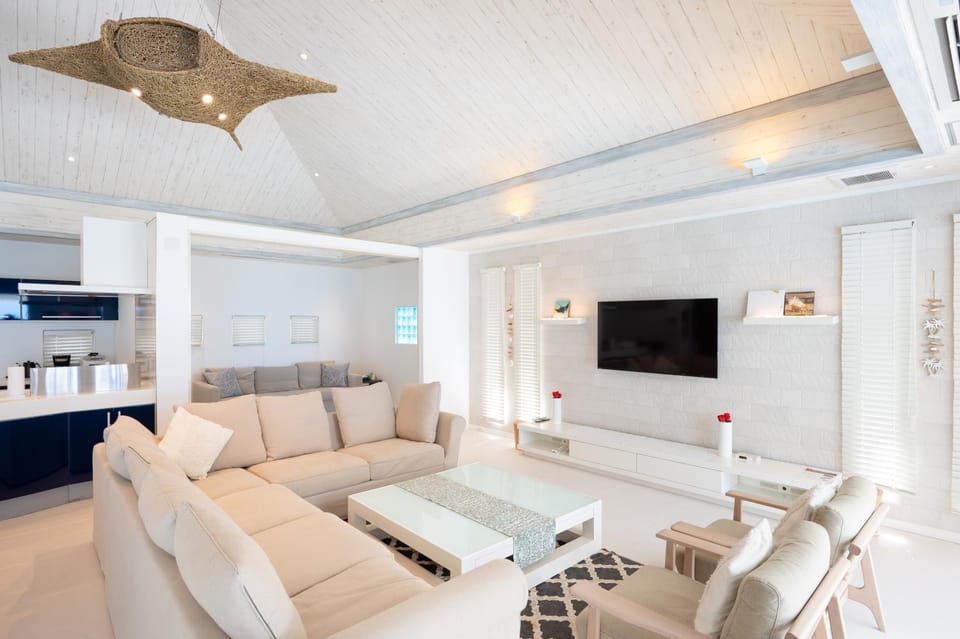 TV and multimedia, Living room, Dining area