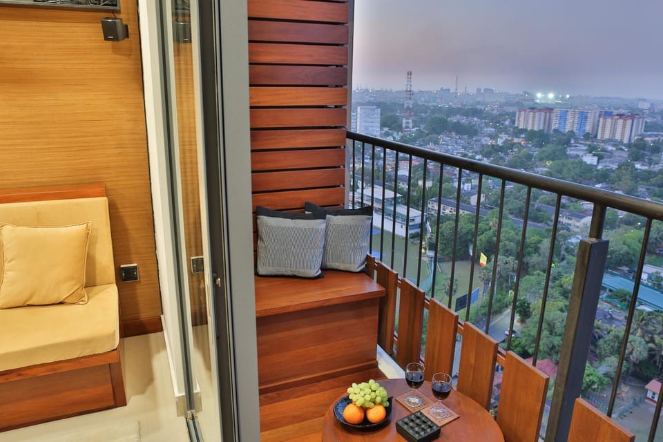 Balcony/Terrace, City view