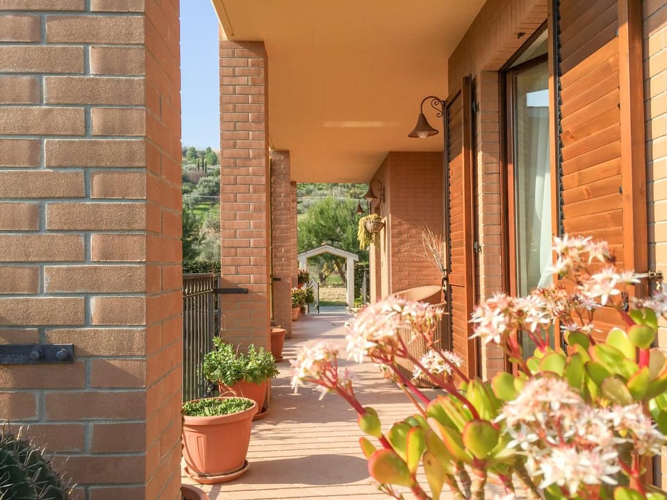 Balcony/Terrace, Garden view