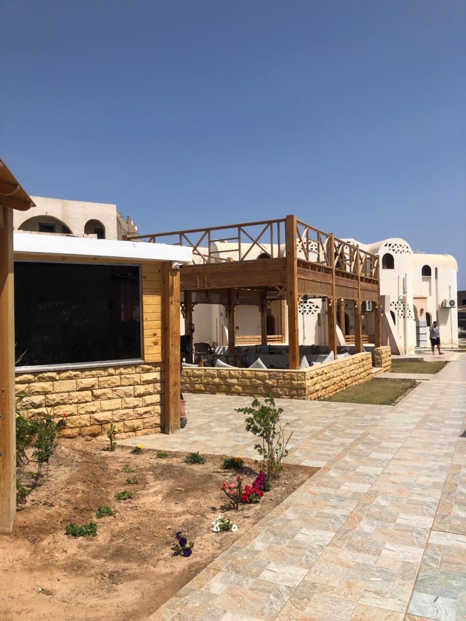 Property building, Day