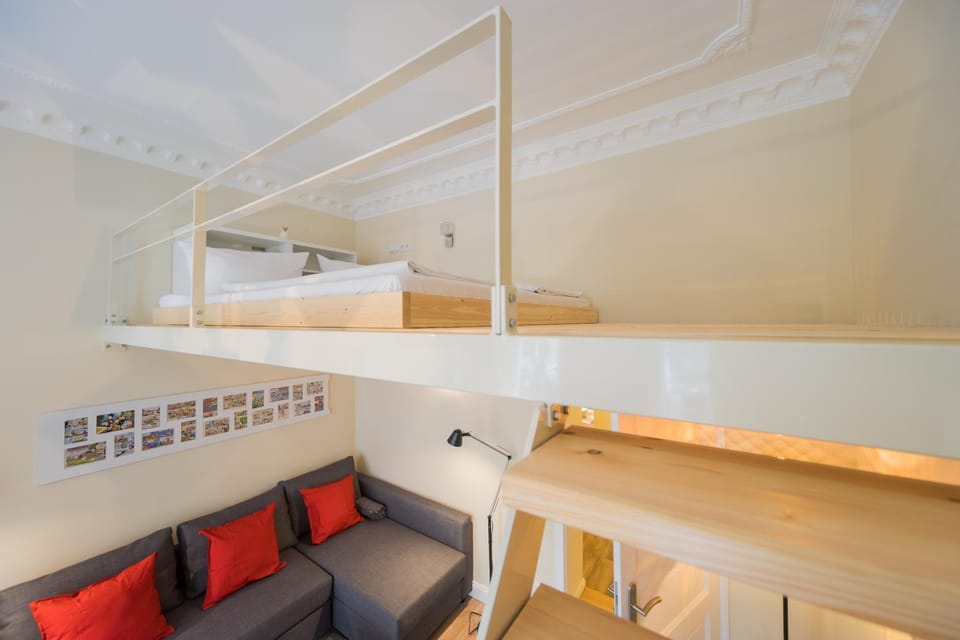 Photo of the whole room, bunk bed