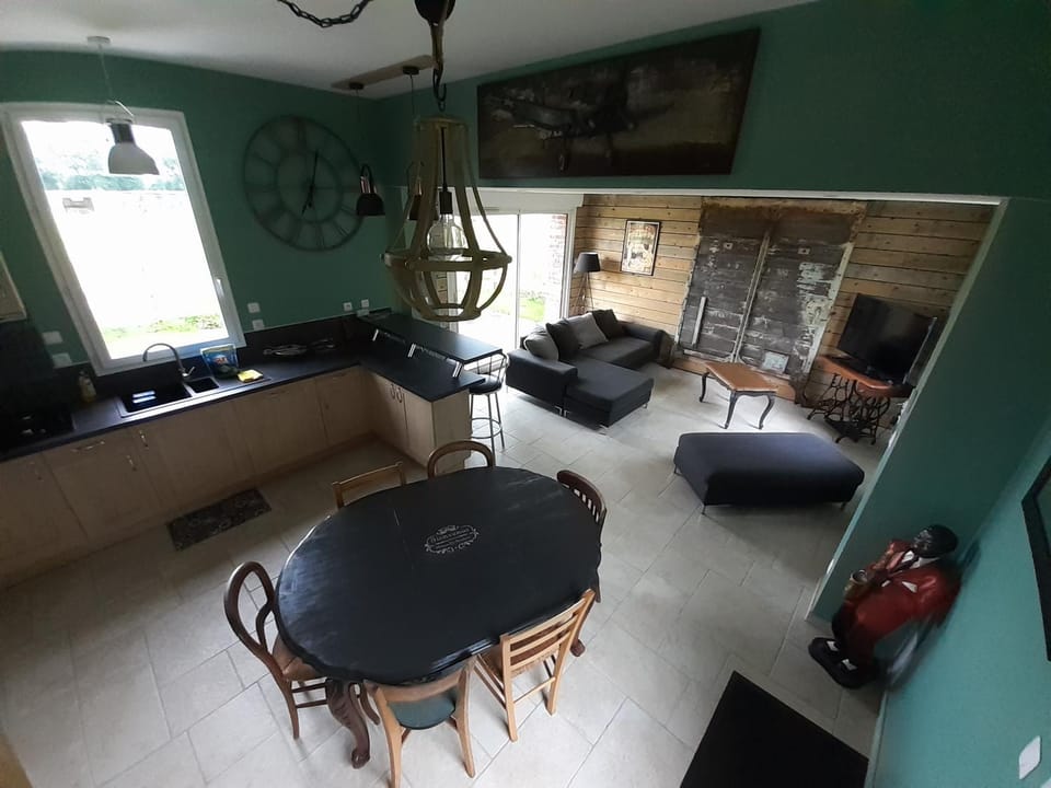 Photo of the whole room