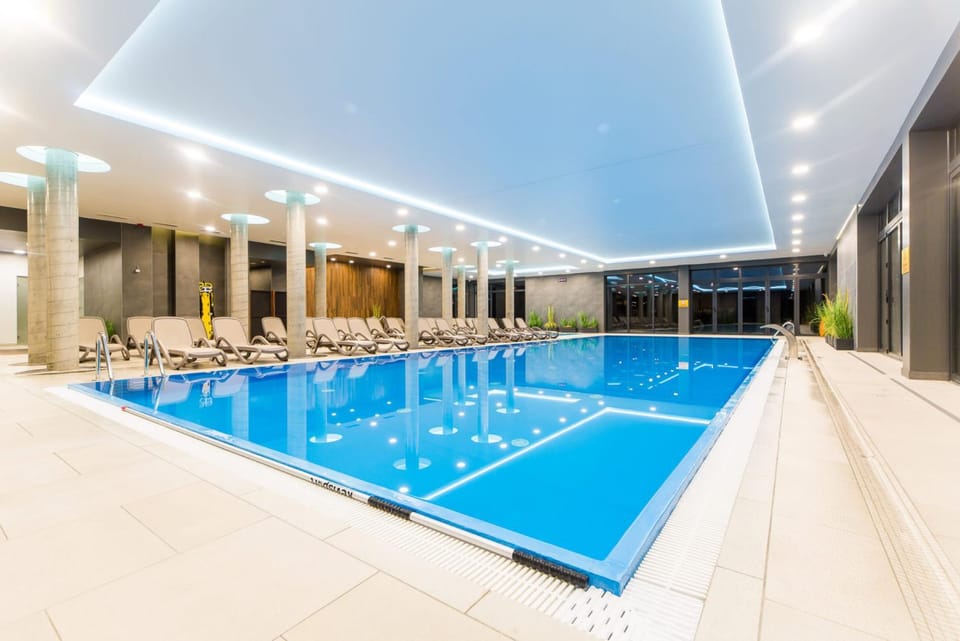 Swimming pool, Swimming pool