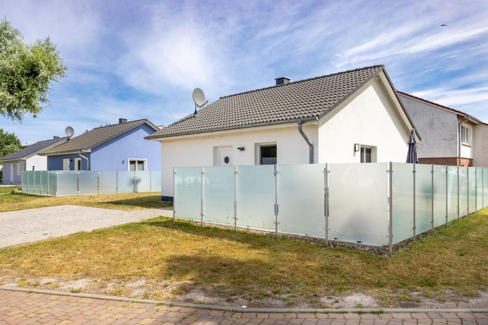 Salzhaff StrandHaeuser mit Kamin u Apartment in Mecklenburg-Vorpommern, Germany