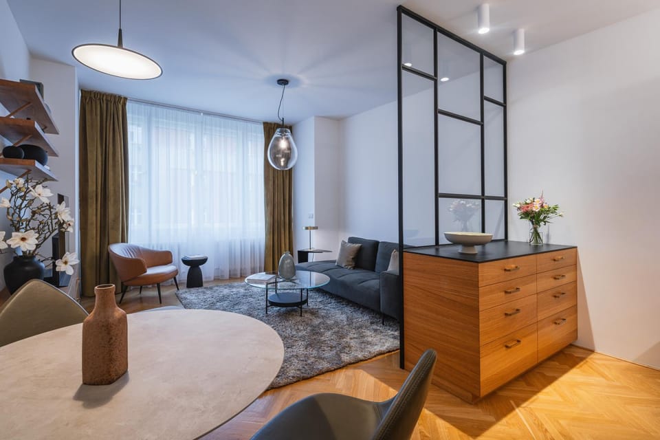 Living room, Dining area