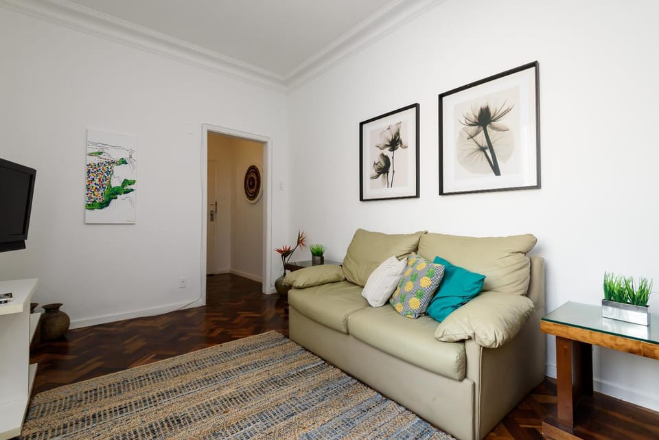 1BDR 100m from Copacabana Beach | RE 85/501 Apartment in Rio de Janeiro
