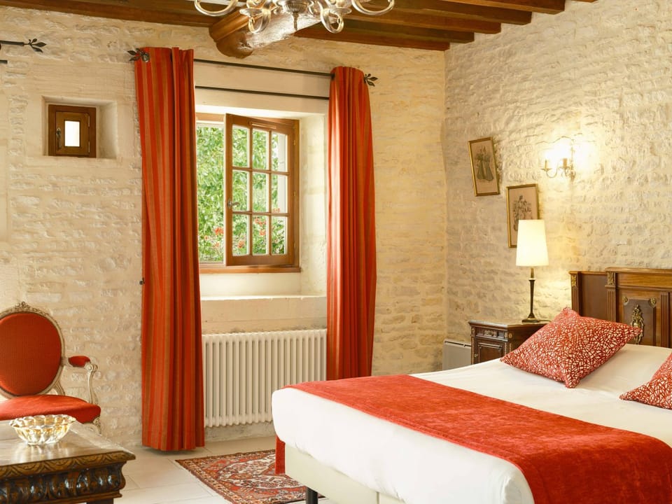 Bed, Photo of the whole room, Bedroom, internet