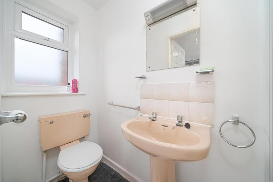Deneside Guest House Bed and Breakfast in Blackpool