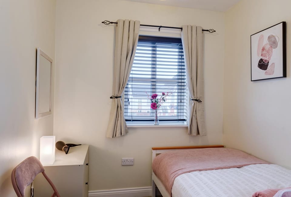Comfortable 3 bed home LINCOLN Apartment in Lincoln