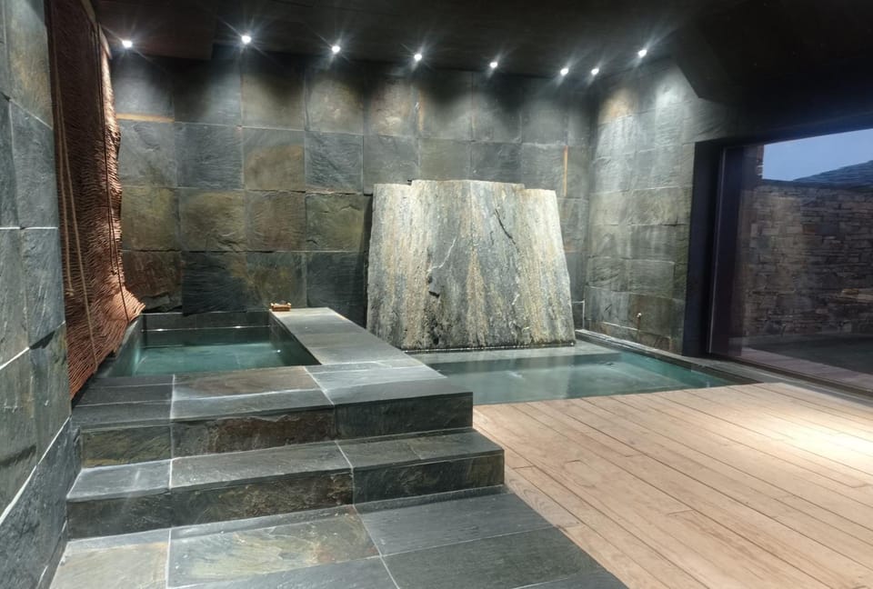 Massage, Spa and wellness centre/facilities, Swimming pool