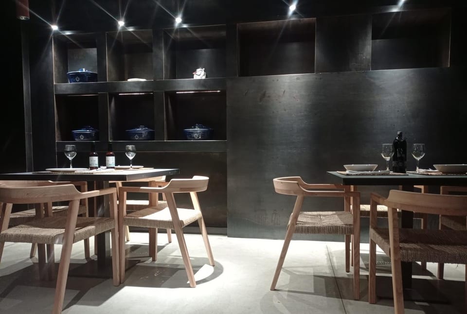 Restaurant/places to eat, Dining area, Drinks