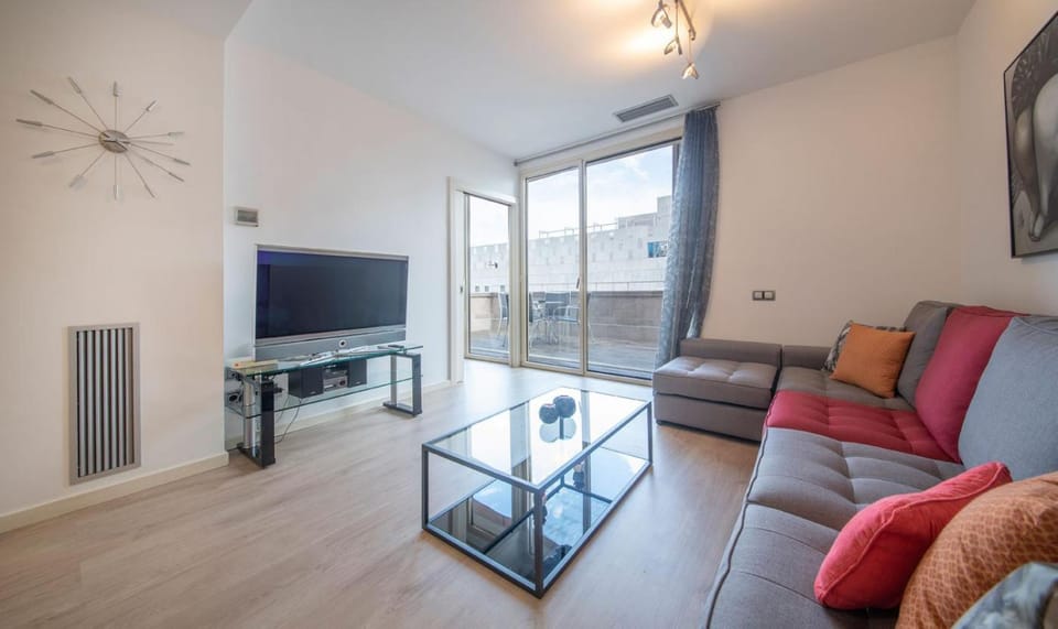 Communal lounge/ TV room, Living room