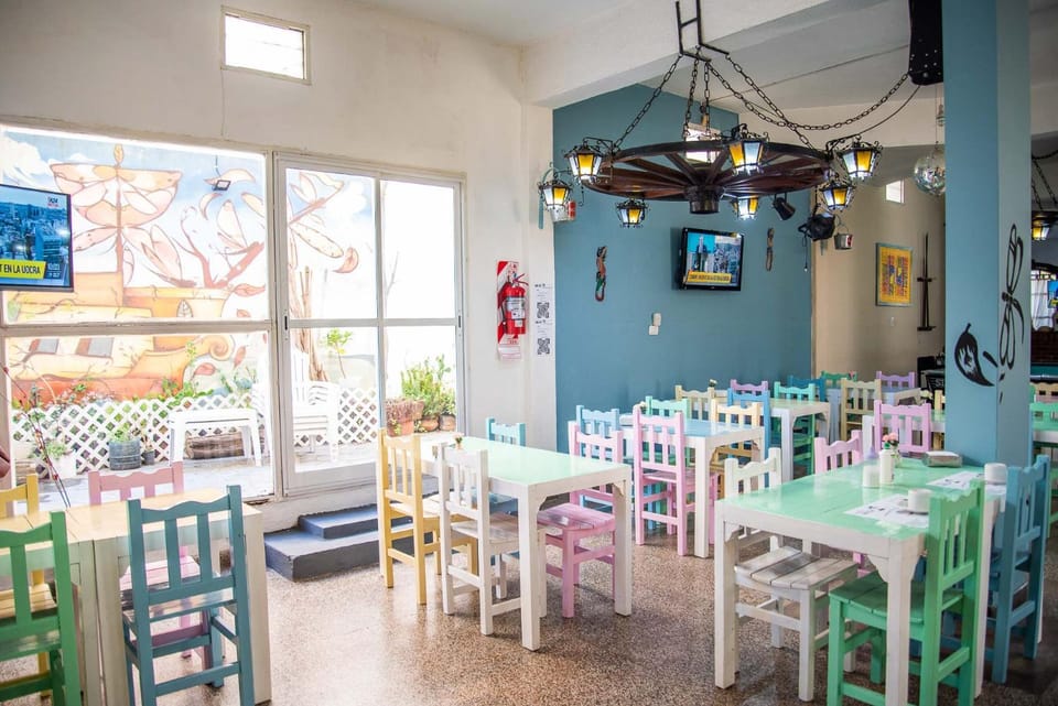 Property building, Restaurant/places to eat, Breakfast