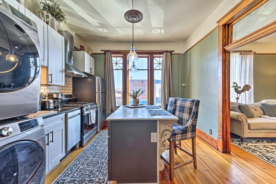 Walk to Shops & Restaurants: Dtwn Laramie Condo! House in Laramie