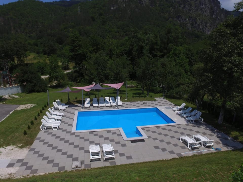 Natural landscape, Bird's eye view, Mountain view, Pool view, Swimming pool, Parking, sunbed