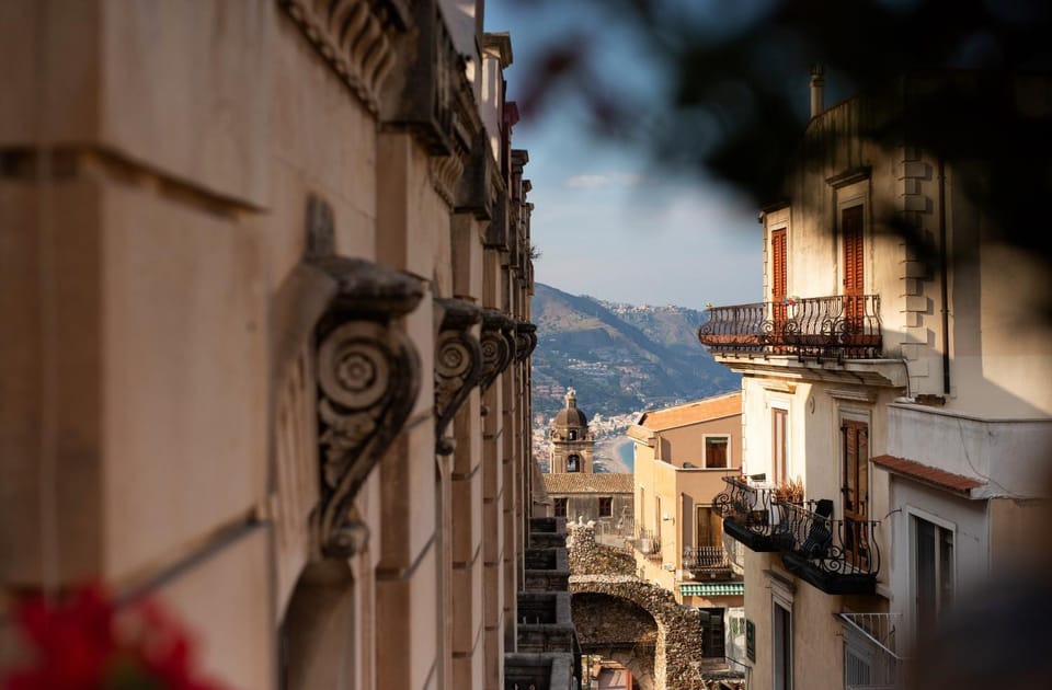 Nearby landmark, View (from property/room), Balcony/Terrace, City view, Landmark view, Sea view