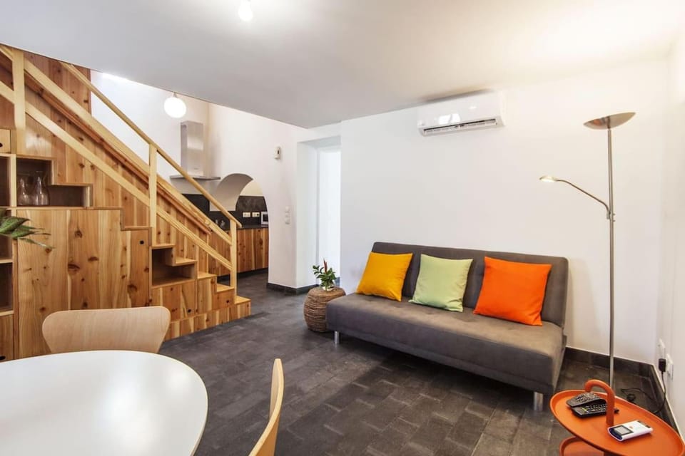 Living room, air conditioner