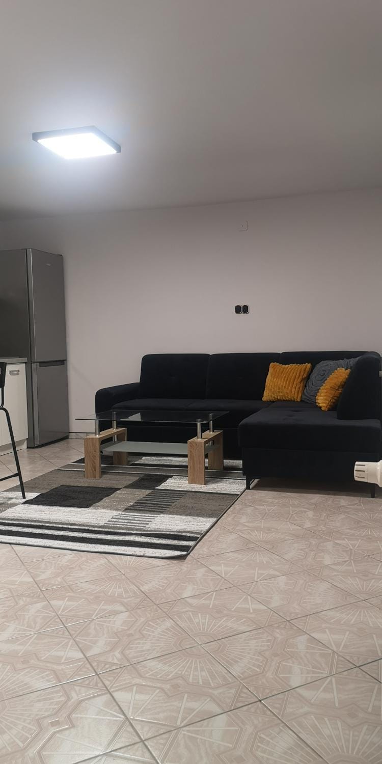 TV and multimedia, Living room, Seating area, Bedroom