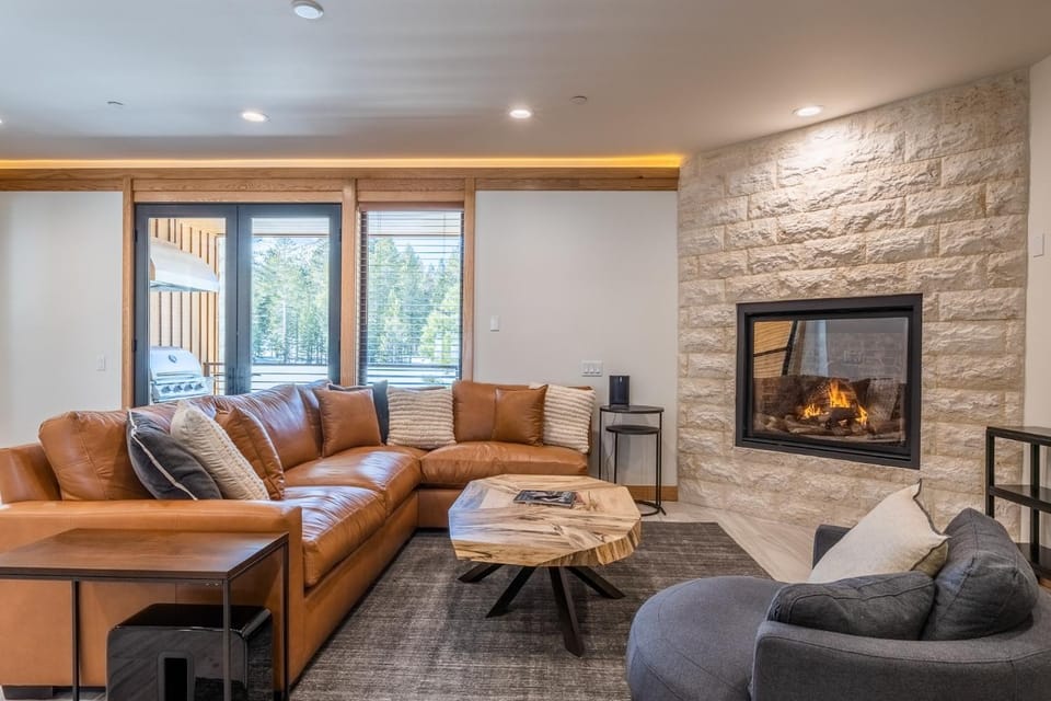 Obsidian 300 House in Mammoth Lakes