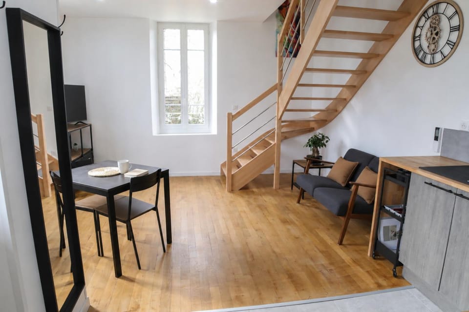 Living room, Seating area, Dining area