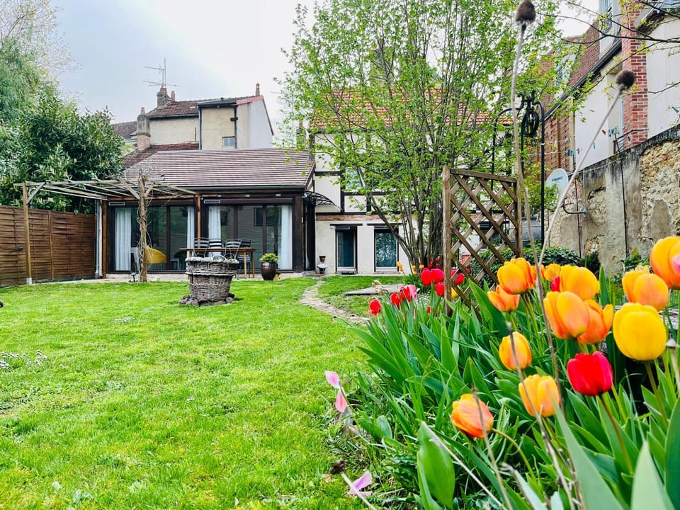 Patio, Garden view
