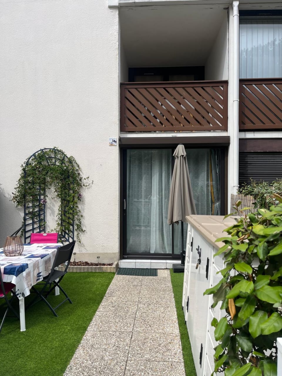 Inner courtyard view
