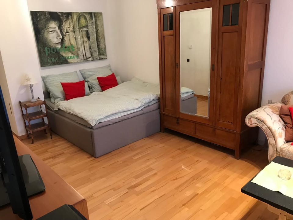 Bed, Photo of the whole room, Bedroom