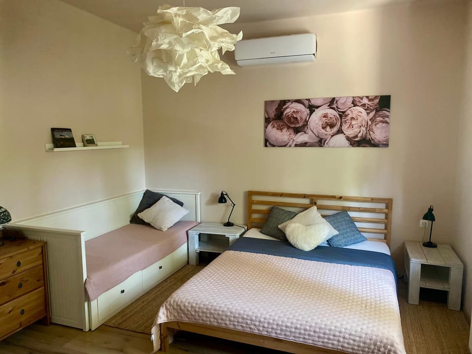 Szélcsend Apartman Apartment in Balatonszárszó