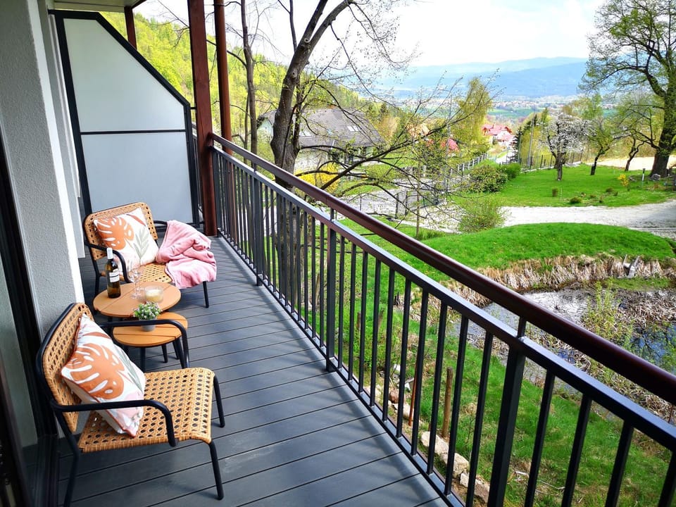 Natural landscape, View (from property/room), Balcony/Terrace, City view, Garden view, Mountain view, Quiet street view