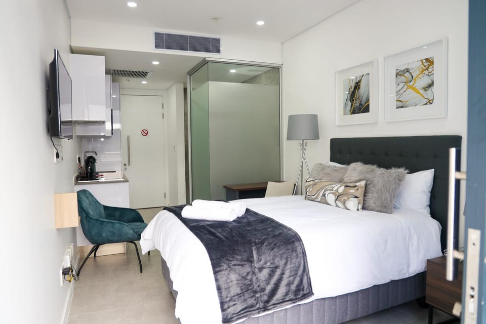 Illovo central @ Sandton Apartment hotel in Sandton