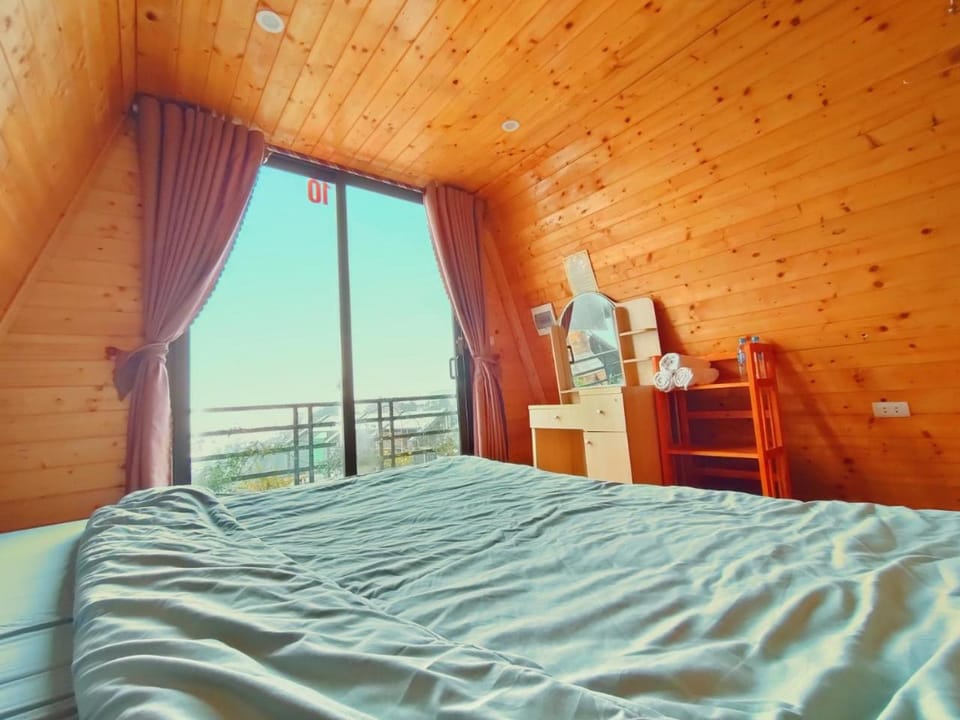 Bed, View (from property/room), Balcony/Terrace, Bedroom