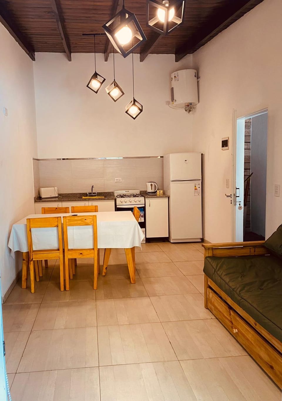 Kitchen or kitchenette, Dining area, air conditioner