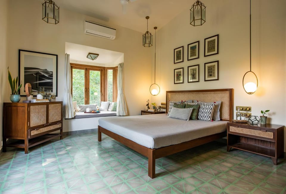 Bed, Photo of the whole room, Bedroom