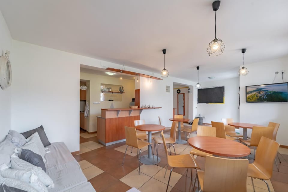 Communal lounge/ TV room