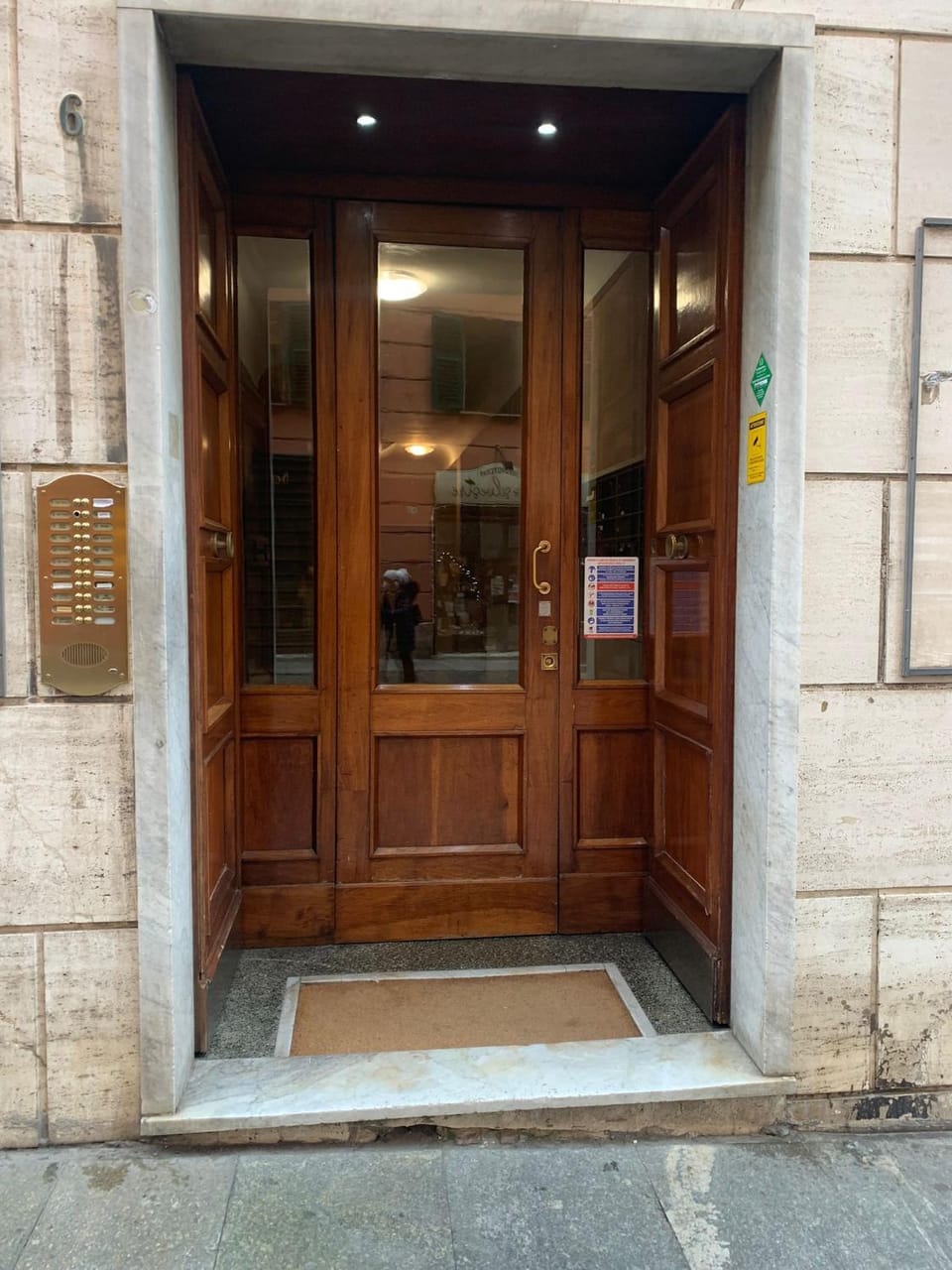 Helvetia Garibaldi Apartment in Genoa