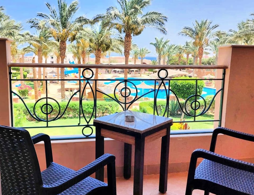 Garden, View (from property/room), Balcony/Terrace, Pool view