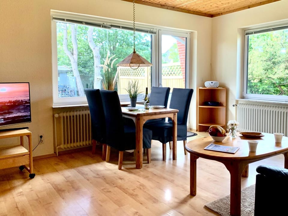 TV and multimedia, Dining area