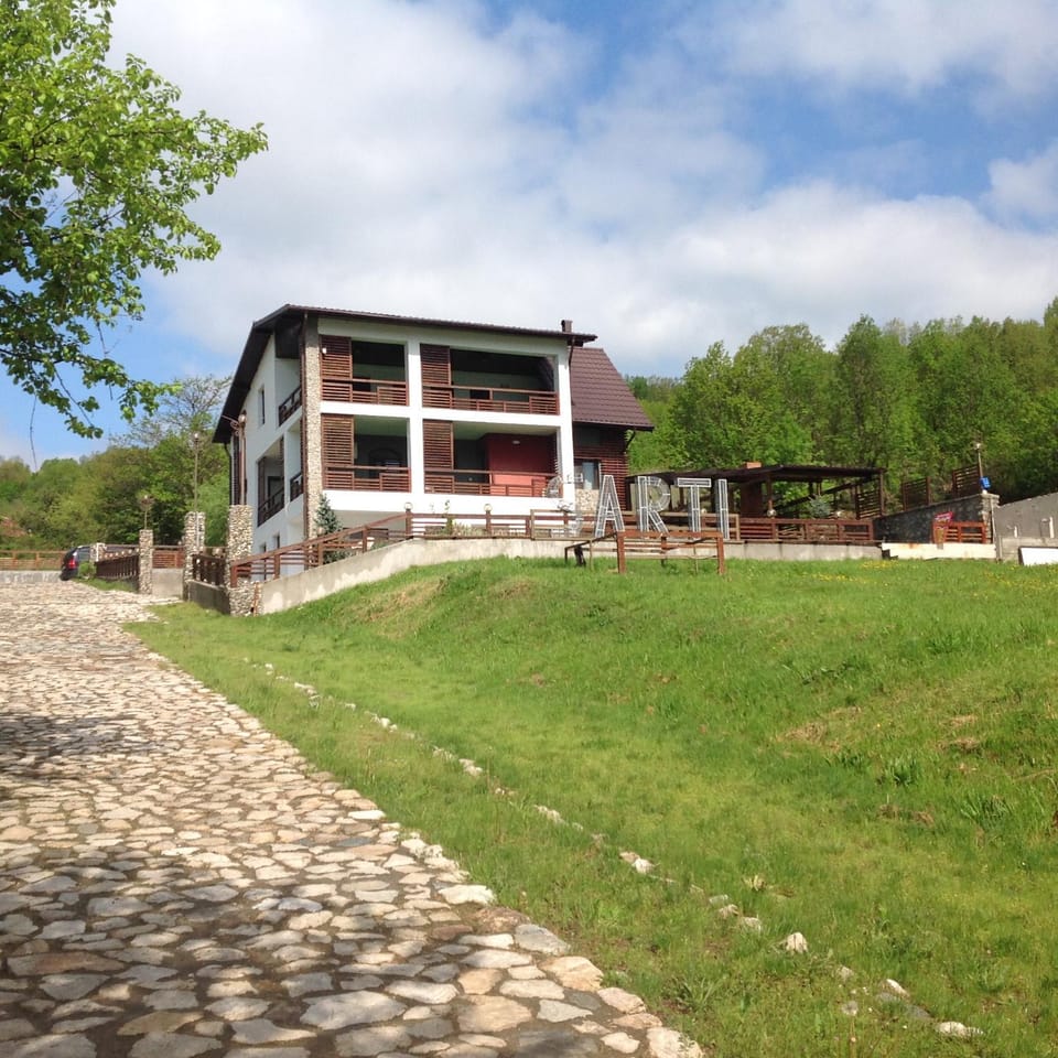 Property building, Garden
