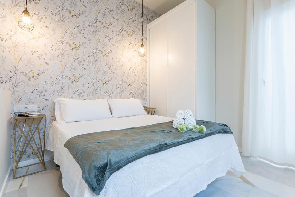 Bed, Bedroom, City view