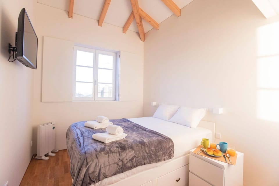 Modern 2BR Duplex Downtown by Art District by LovelyStay Apartment in Porto