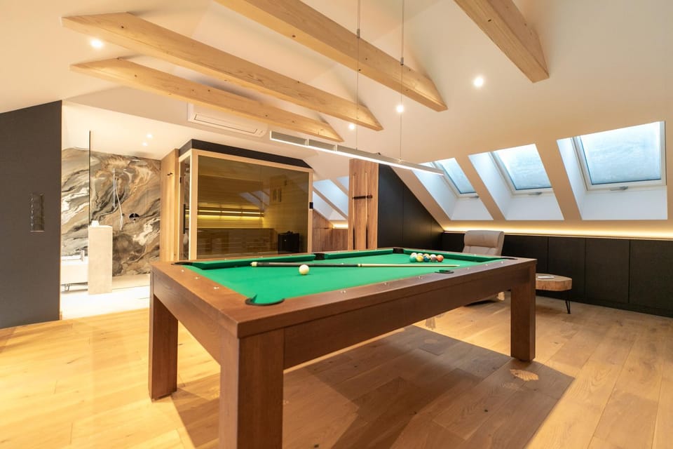 Dwupoziomowy Apartament Enklawa pod Skrzycznem z sauną i bilardem - Dream Apart Apartment in Poland