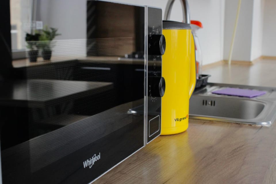 Kitchen or kitchenette, kitchen