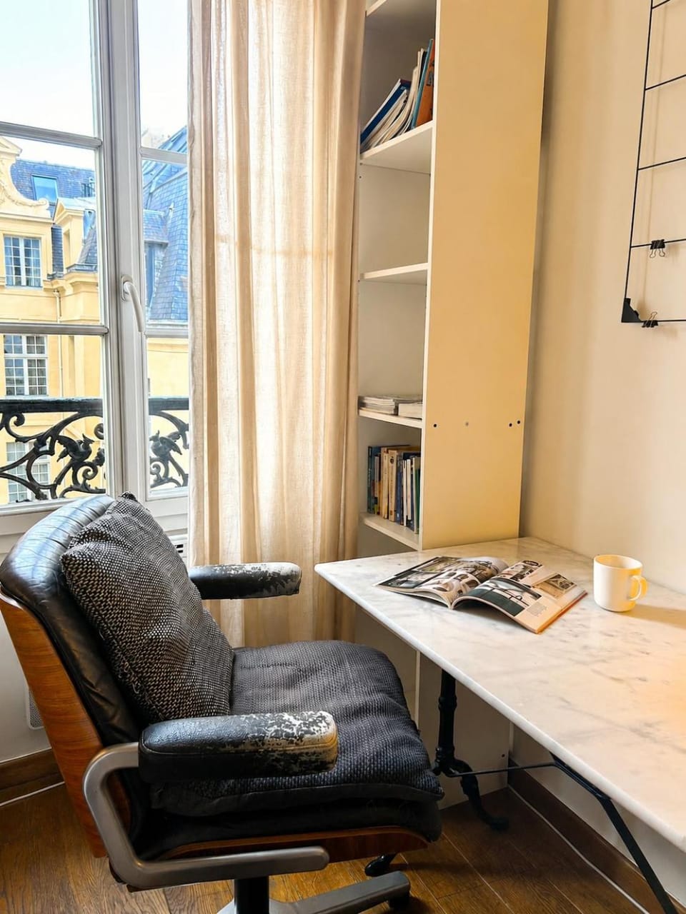 Living room, Seating area, hair dresser
