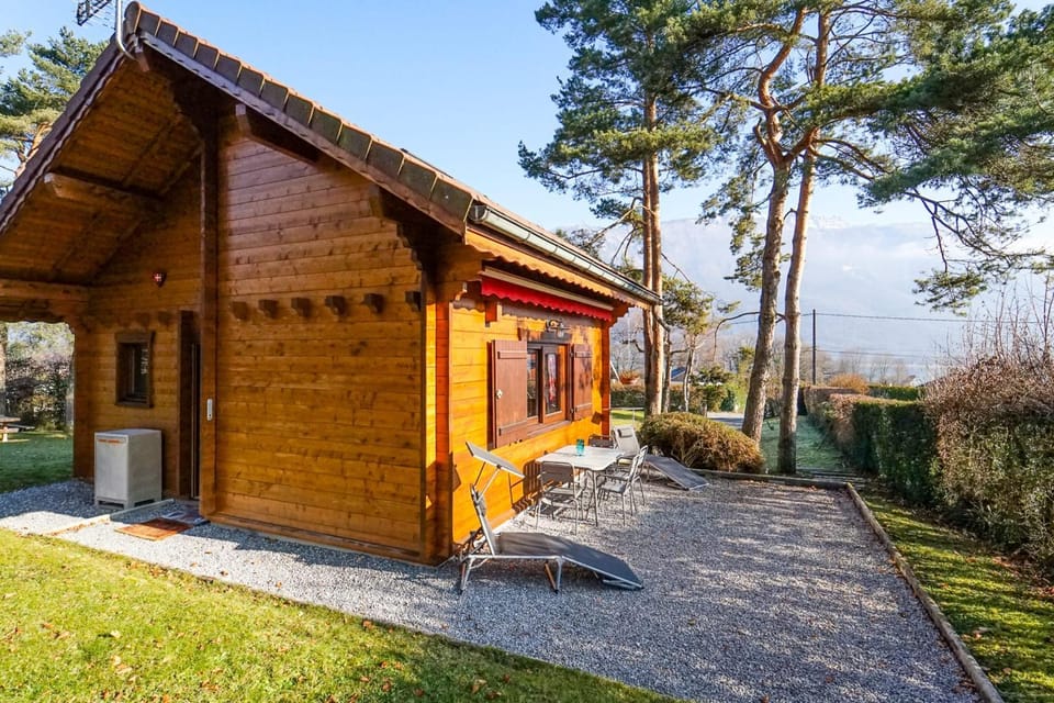 Le Chalet Bonheur Chalet in Doussard