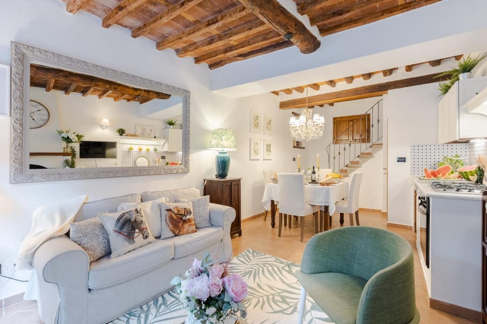 Rio delle Fate, a Fairytale Home along the Stream in Vorno, Lucca Villa in Capannori