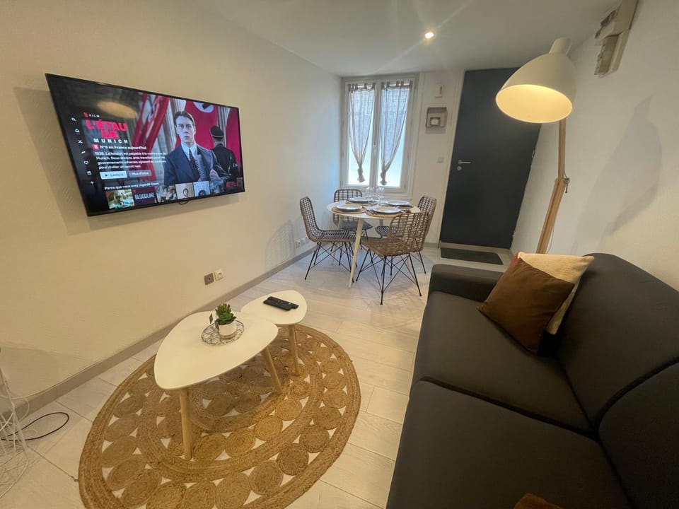 Le Boinot - Patio privé, wifi haut débit, Netflix, stationnement gratuit Apartment in Pays de la Loire
