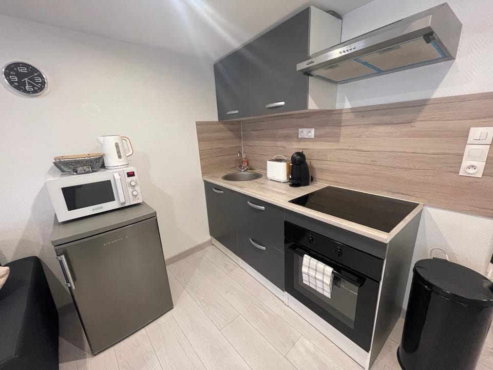 Le Boinot - Patio privé, wifi haut débit, Netflix, stationnement gratuit Apartment in Pays de la Loire