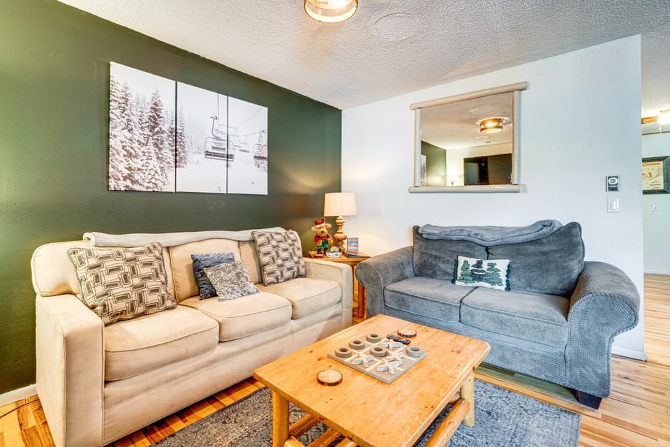 Walk to Main St Recently Renovated Frisco Condo Apartment in Frisco