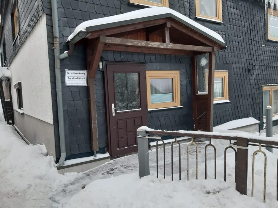 Property building, Facade/entrance