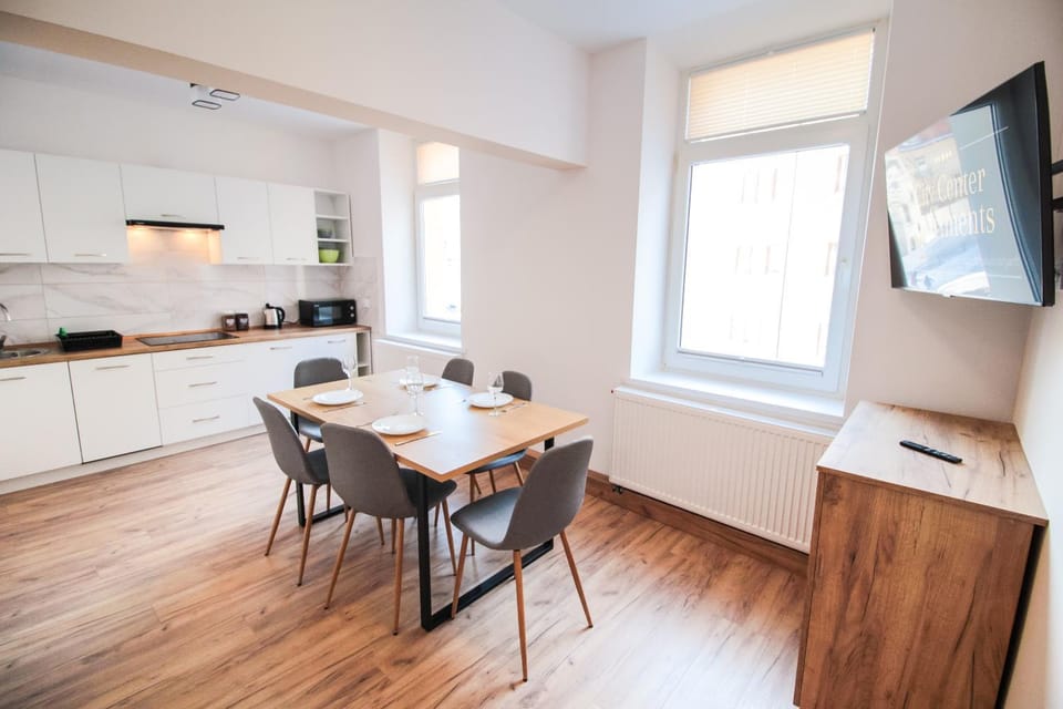 Dining area, kitchen